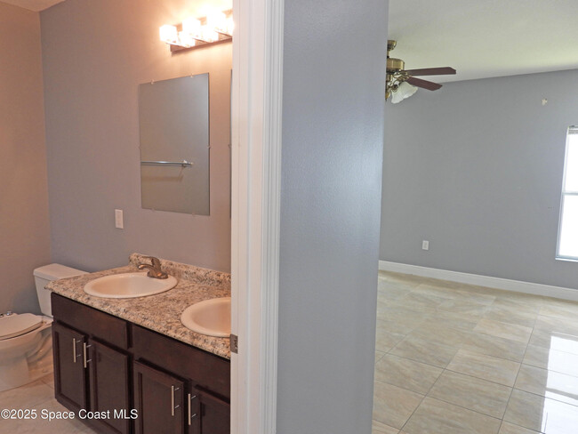 Building Photo - 3510 Aria Dr