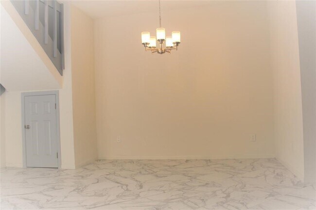 Building Photo - 12625 Memorial Dr