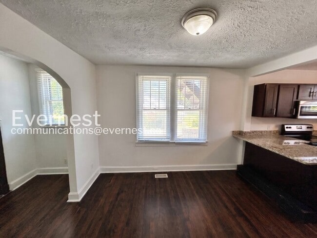 Building Photo - 142 Gordon Terrace