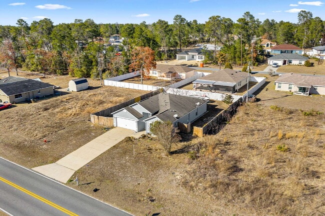 Building Photo - Spacious 3BR Home with Tile Floors & Spa-Like Primary Suite – Marion Oaks