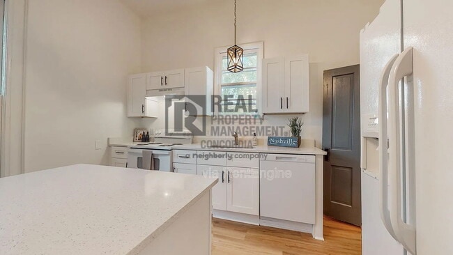 Building Photo - 112 High St