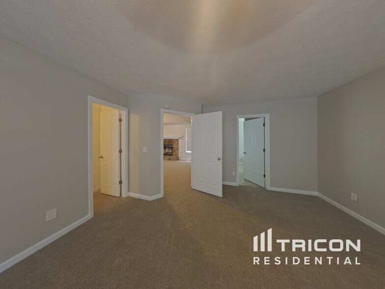 Building Photo - 1014 Bay Ridge Dr