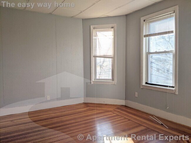 Building Photo - 25 Belknap St