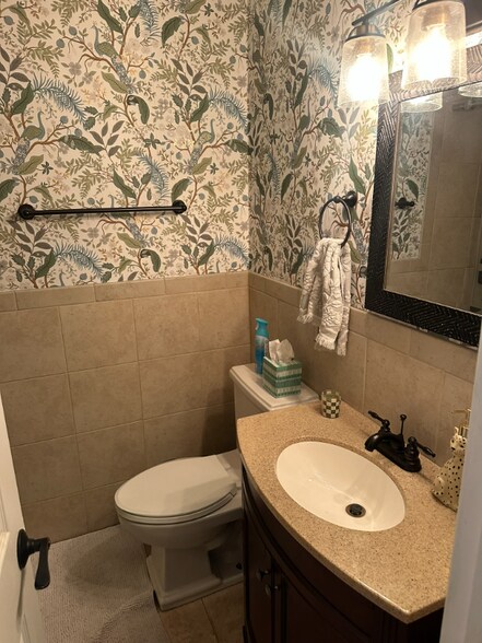 Building Photo - 228 Brookdale Ave