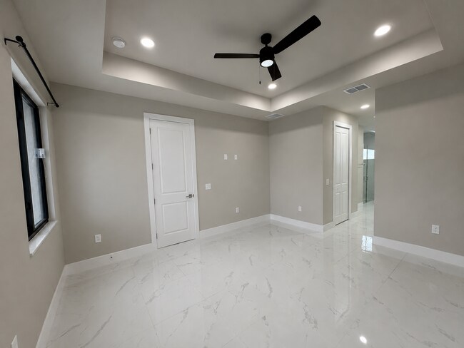 Building Photo - Move In Special! Pool Home with Canal View