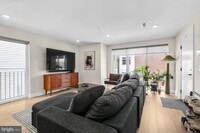 Building Photo - 750 N 19th St