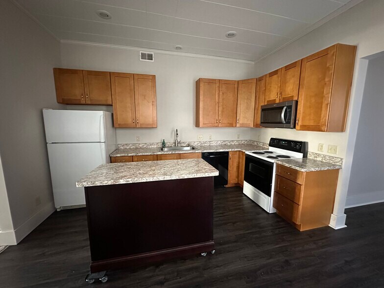 Kitchen - 107 W Wisconsin Ave