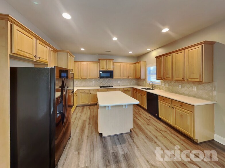 Building Photo - 1031 Buckhorn Blvd