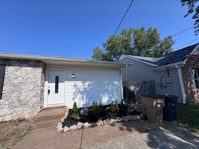 Building Photo - 2721-2723 Penn Meade Drive
