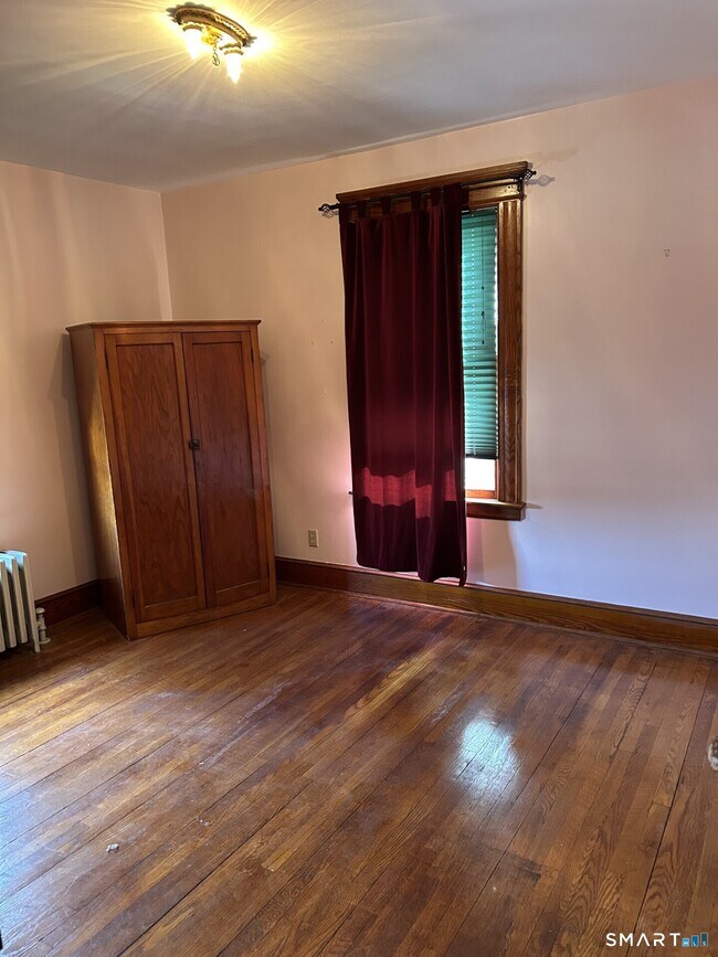 Building Photo - 41 Lawlor St