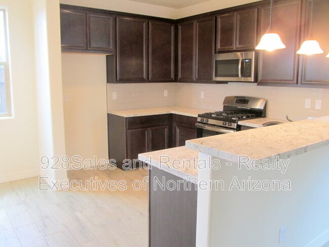 Building Photo - 2595 W Pollo Cir