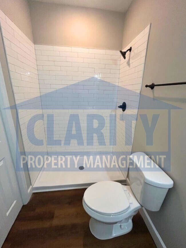 Building Photo - **One month free w/ a 15 month lease!**