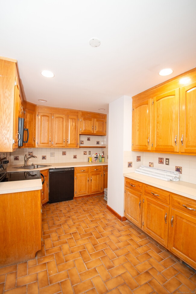 Building Photo - 38 Wayland Rd