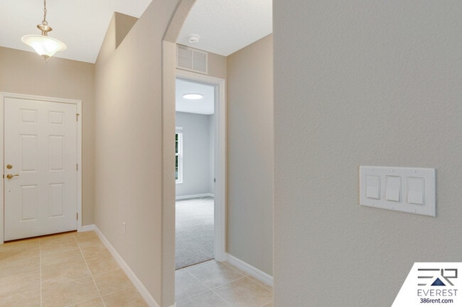 Building Photo - 53 Selma Trail