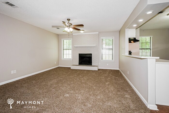 Building Photo - 3016 Shade Tree Cove