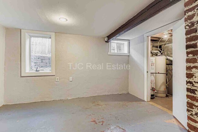 Building Photo - WAIVED APPLICATION FEES