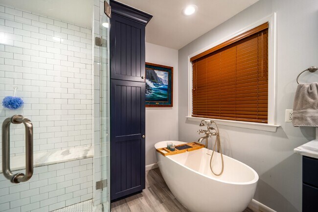 Building Photo - Extensively Renovated 4-Bedroom Home in Prime Location! Unbelievable custom kitchen.