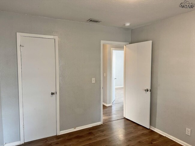 Building Photo - 4118 Palomino St