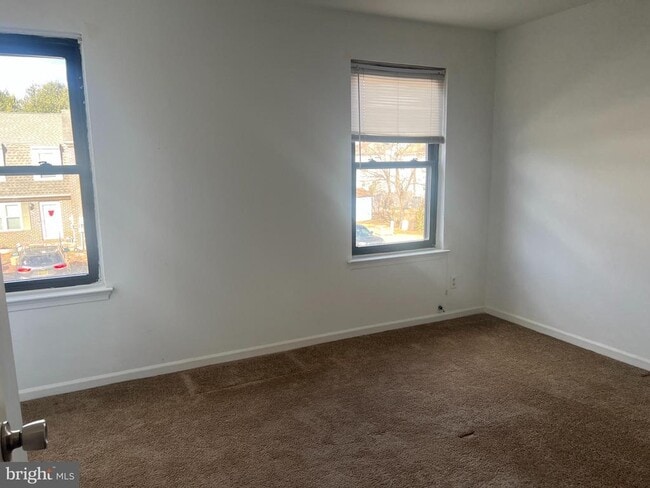 Building Photo - 325 Barley Dr