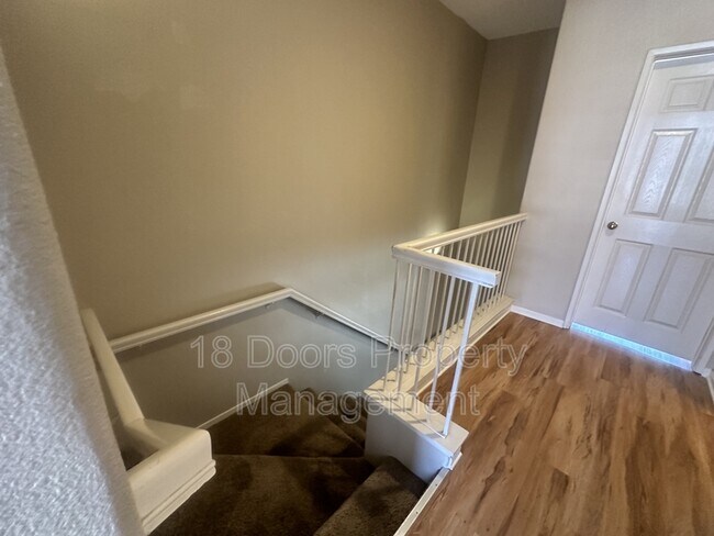 Building Photo - 926 Camino De La Reina