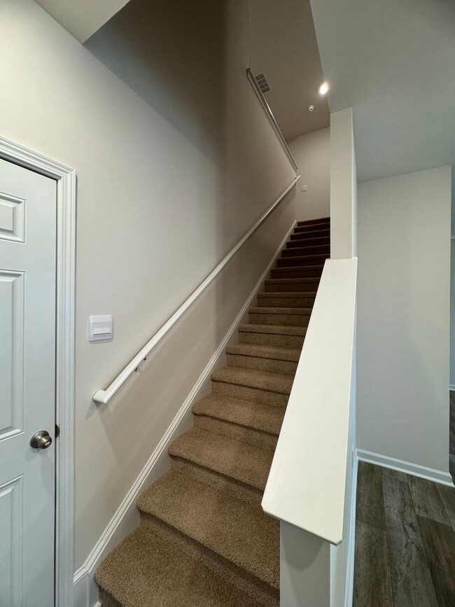 Building Photo - Brand New 4BR 2.5BA Townhome