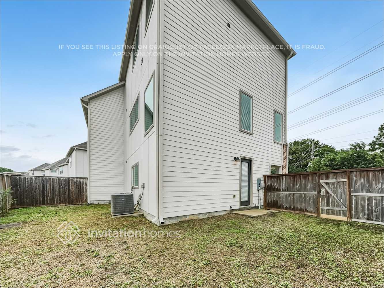 Building Photo - 10534 Executive Lake Dr