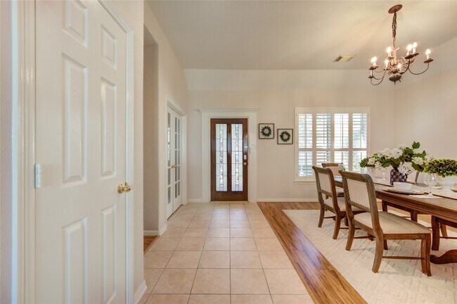 Building Photo - 22514 Jutewood Ln