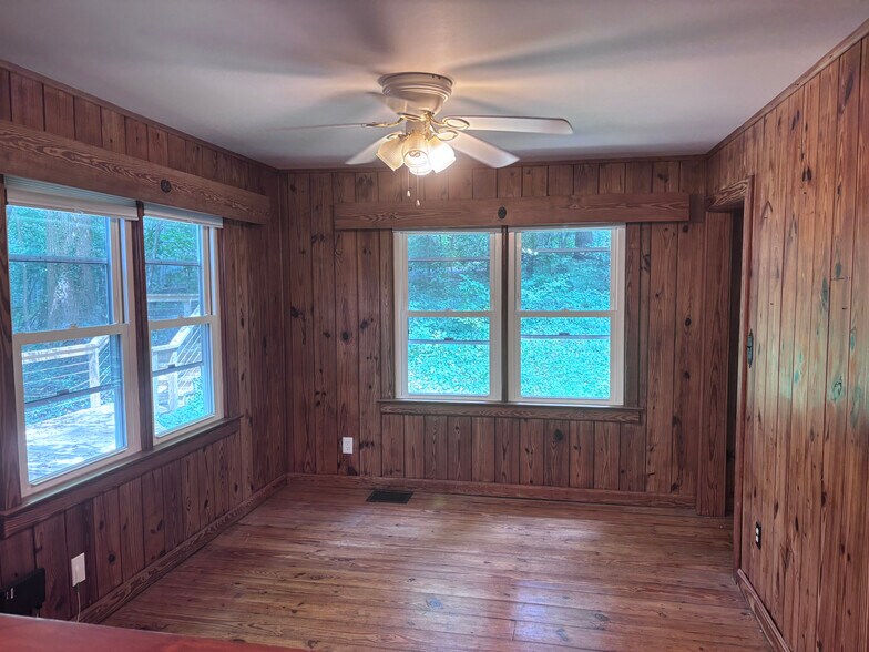 Dining Room - 10936 Raphel Rd