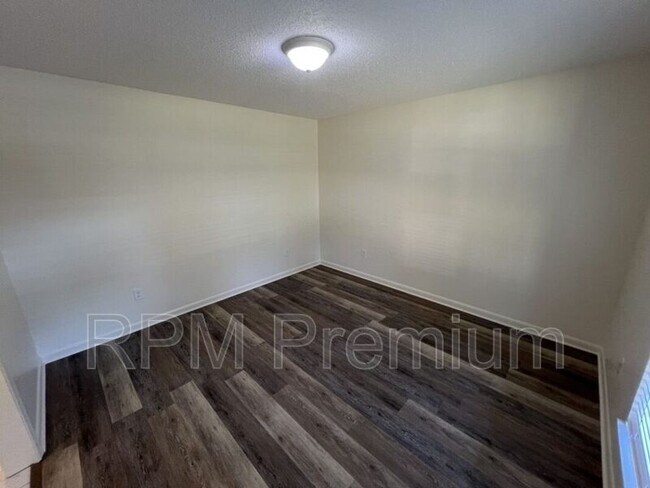 Building Photo - 15628 Antietam Ave