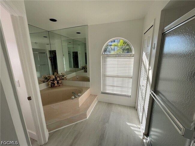 Building Photo - 12196 Matlacha Blvd