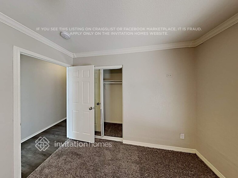 Building Photo - 847 S Esmeralda