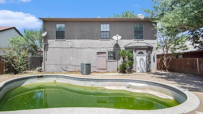 Building Photo - 2541 Galemeadow Dr