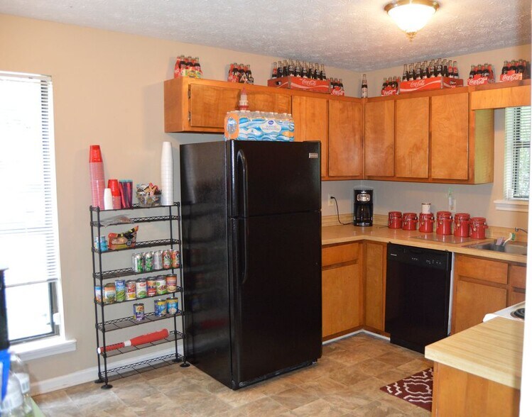 Building Photo - 132 Sandalwood Cir