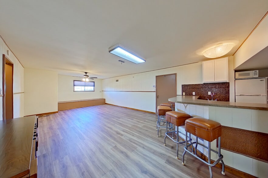 Building Photo - 1462 Glengarry Rd