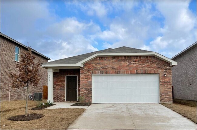 Building Photo - 3 bedroom house in Forney!
