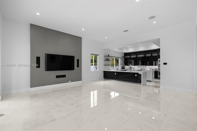 Building Photo - 9580 SW 101st Terrace