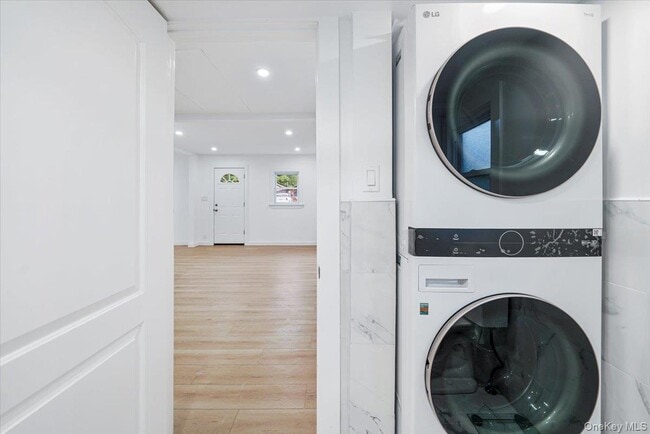 Building Photo - 15 Old Westbrookville Rd