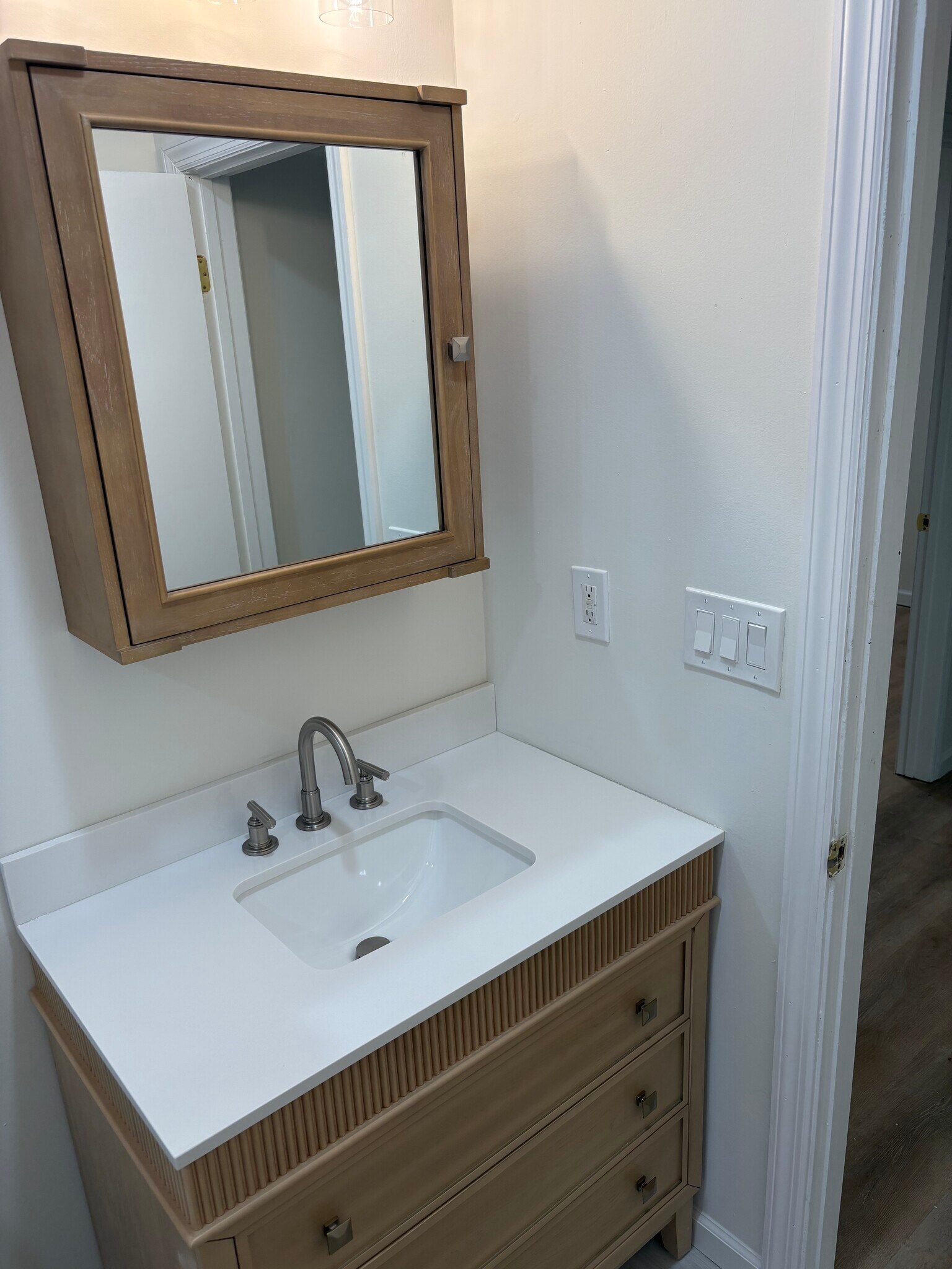 Building Photo - 160 McKay Rd