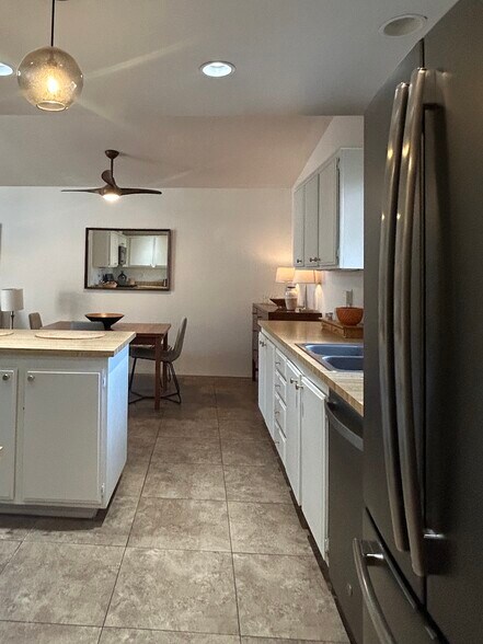 Building Photo - 74103 Catalina Way