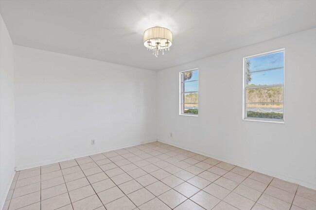 Building Photo - Your waterfront escape awaits!