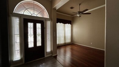 Building Photo - 15230 Chimney Hill Cir