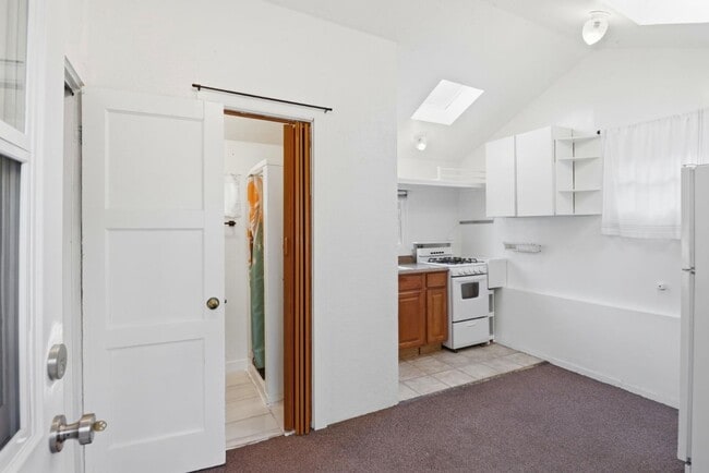 Building Photo - 500 Humboldt Rd