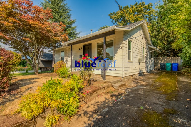 Building Photo - 54 SE 74th Ave