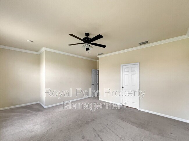 Building Photo - 8895 Via Isola Court