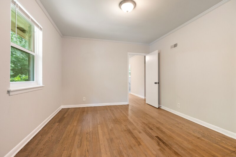 Building Photo - 2209 Morehead Ave