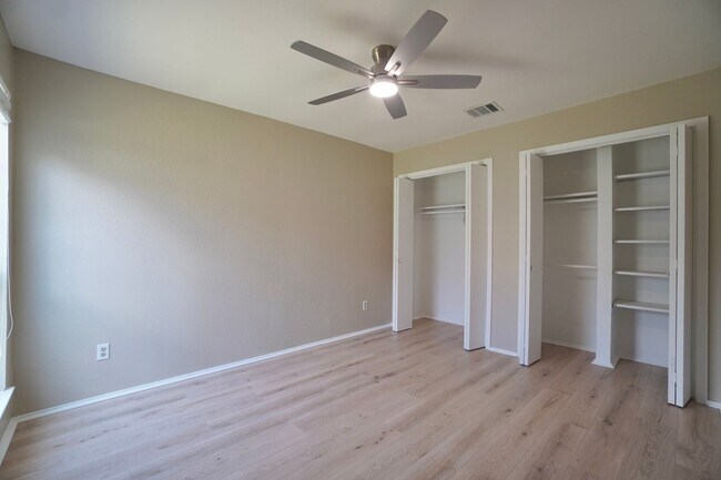 Building Photo - 508 Greenlawn Blvd