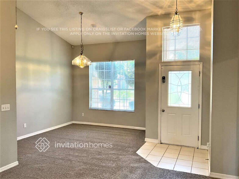 Building Photo - 4591 Misty Dawn Ct N