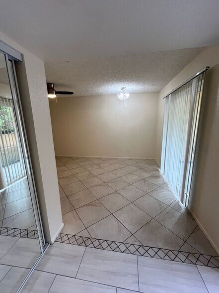 Building Photo - 1201 S McClintock Dr