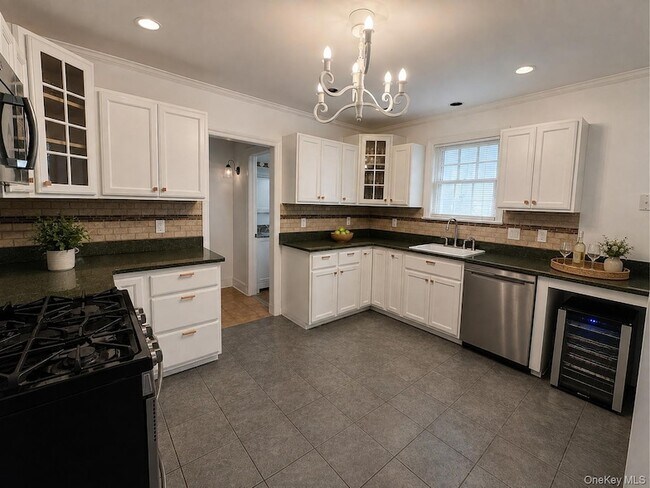 Building Photo - 432 Beach Ave