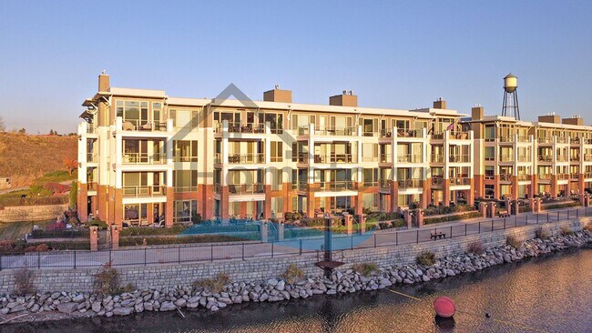 Building Photo - 355 W Waterside Dr
